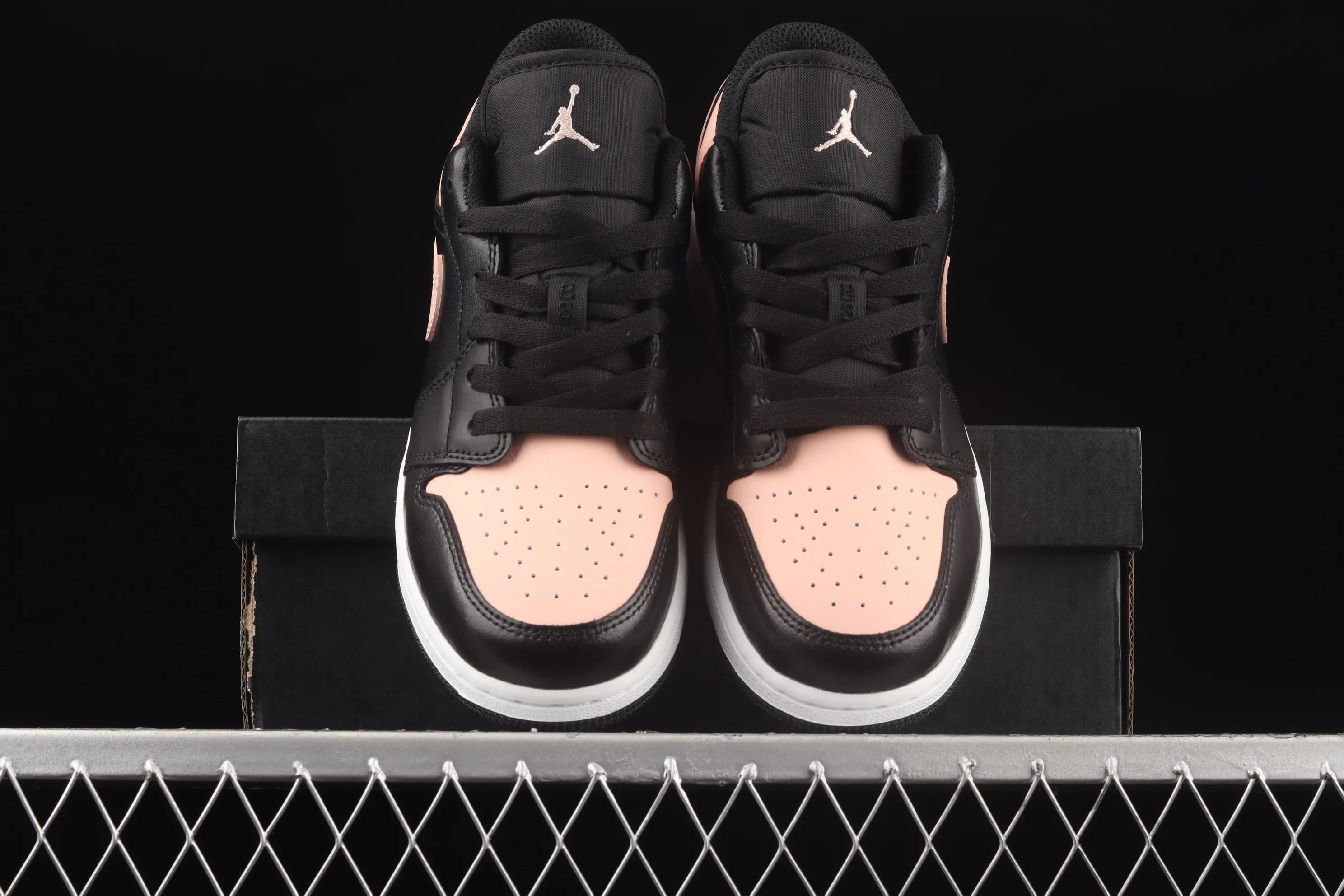 All categories Air Jordan Jordan series basketball shoes Air Jordan 1 Low G version pure original Air Jordan 1 Low AJ1 Joe 1 black powder low-top cultural leisure sports sneakers 553560-034